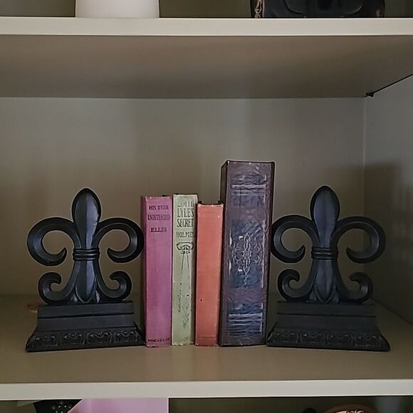 French symbol lily bookends Fleur-DE-LIS Bookends 8”x6” Parisian style - Picture 1 of 11